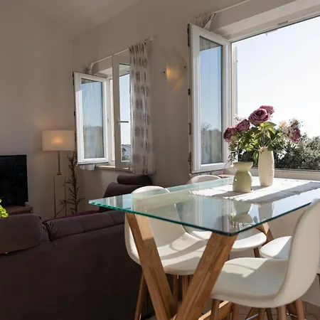 Two-bedroom Niki Near * Rovinj