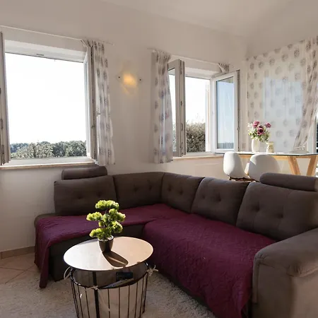 Two-bedroom Niki Near Appartement *