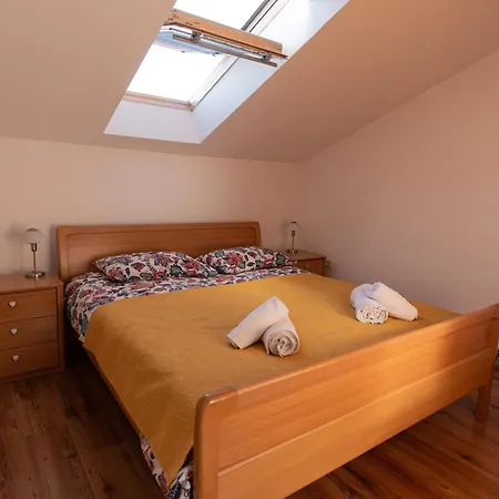 Two-bedroom Niki Near Appartement *