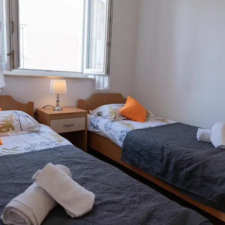 Two-bedroom Niki Near Rovinj