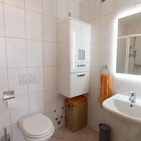 Two-bedroom Niki Near Appartement Rovinj
